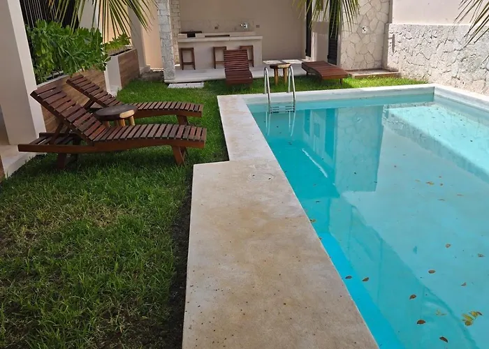 Rooftop Pool And Access